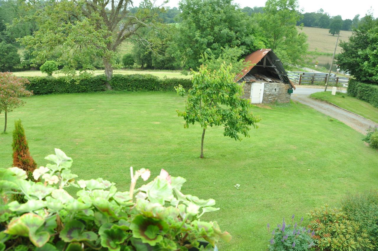 La Ferme De Montaigu Bed & Breakfast Exterior photo